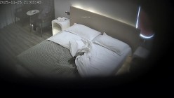 酒店偷拍 气质少妇和中年大叔偷情非常温柔的给大叔掏耳朵吃鸡热身 截图10