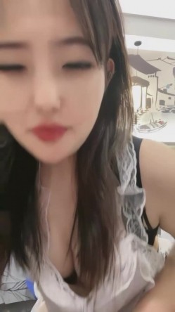 高颜值小姐姐与闺蜜大尺度淫乐 截图4