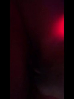 腰细屁股大的健身俱乐部魔鬼身材美女学员下班后酒店试试强壮教练的大鸡鸡,爽的淫叫：好棒,好痒啊!自拍流出! 截图16