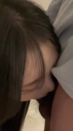 顶级BJ下海-卧蚕小网红【soeun】福利私拍，约啪自慰反差舔食吸茎深喉艹穴抽插相当火爆 截图5
