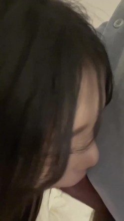 顶级BJ下海-卧蚕小网红【soeun】福利私拍，约啪自慰反差舔食吸茎深喉艹穴抽插相当火爆 截图12