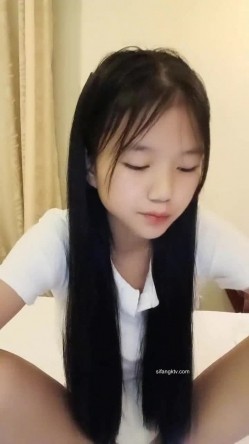 新人，校花级学妹，【雅萱】，和男友一起看小黄片~学习姿势~无套射，挺招人疼的小美女 截图10