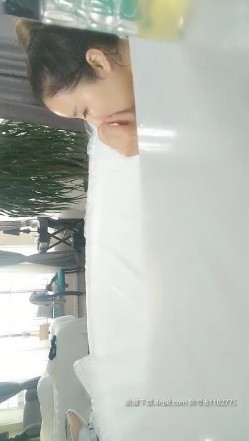 探校花潘金莲 鸳鸯牛奶双人浴 情侣互相按摩精油推背 截图1