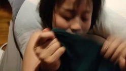 已婚小少妇，求我别拍不要拍啦,还扯衣服挡住脸，被我拉开,又拿手挡，只有出力操到她求饶，老公 啊 多舒服的呻吟！ 截图9