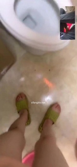 甄选10位惨遭男友交换资源流出的反差婊,朋友圈里的小迷妹,男友面前的臊娘们 截图16