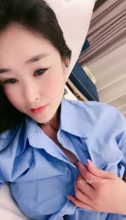 重磅御姐控的福音【穿过你的发丝】170大长腿东北美女，沐浴自慰骚气逼人，好浪啊！ 截图4
