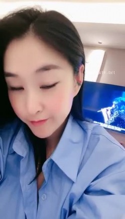 重磅御姐控的福音【穿过你的发丝】170大长腿东北美女，沐浴自慰骚气逼人，好浪啊！ 截图5