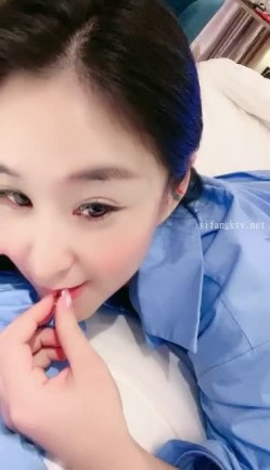 重磅御姐控的福音【穿过你的发丝】170大长腿东北美女，沐浴自慰骚气逼人，好浪啊！ 截图6