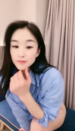 重磅御姐控的福音【穿过你的发丝】170大长腿东北美女，沐浴自慰骚气逼人，好浪啊！ 截图14