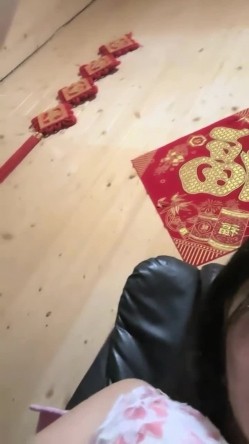 【极品御姐】【小土软乎乎】小合集，闷骚清纯，玩道具，微微张开的小阴穴，水汩汩溢出 截图15