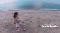 换妻大神，【爱玩夫妻】，包头人妻户外性爱，海边沙滩野战，人妻需要这种刺激才能高潮 截图1