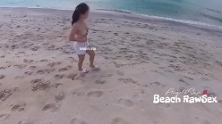 换妻大神，【爱玩夫妻】，包头人妻户外性爱，海边沙滩野战，人妻需要这种刺激才能高潮 截图2