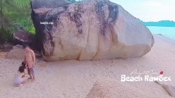 换妻大神，【爱玩夫妻】，包头人妻户外性爱，海边沙滩野战，人妻需要这种刺激才能高潮 截图8