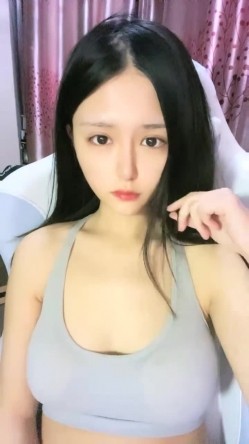 极品绿播女神下海~【娜美】，天然美乳~特写掰穴~挑逗诱惑，迷人的小洞洞张开了 截图7