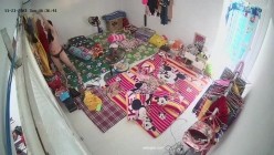 10月最新流出【破解摄像头】 ️监控下的女生宿舍日常洗澡换衣服 截图2