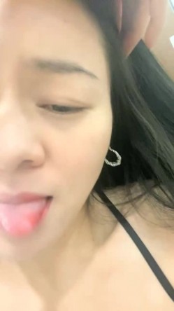 千里送逼，坐上高铁去约炮，【妖娆小宝贝】，美腿御姐，高铁厕所自慰，奥迪车震 截图16