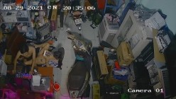 黑客破解摄像头监控偷拍 电脑维修店内夫妻口爆啪啪 超刺激！ 截图13