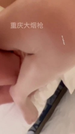 推特优质超强调教大佬玩女高手重庆烟枪 万磁王 凝望等新品失控潮喷边肏边喷一字马虐阴都是极品模特完整时长 截图11