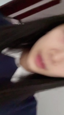 极品反差女大生，清纯露脸小姐姐【胡椒籽】最新定制，各种COS裸体骚舞，道具紫薇喷水 截图12