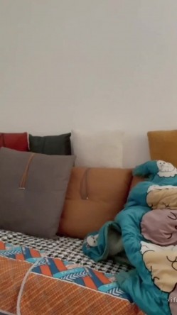 极品反差女大生，清纯露脸小姐姐【胡椒籽】最新定制，各种COS裸体骚舞，道具紫薇喷水 截图15