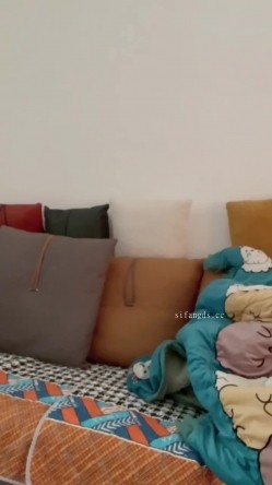 极品反差女大生，清纯露脸小姐姐【胡椒籽】最新定制，各种COS裸体骚舞，道具紫薇喷水 截图16