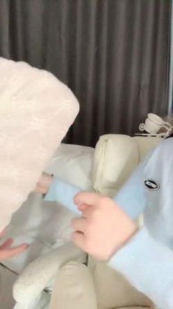 新人！双美女下海~奶子超大~【小蜜桃桃桃桃】白浆直流！ 截图10