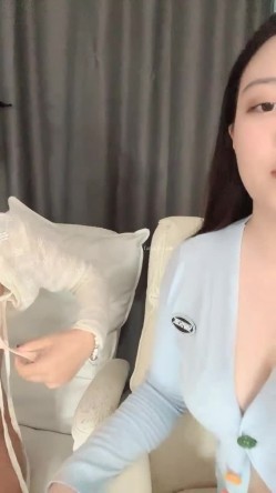 新人！双美女下海~奶子超大~【小蜜桃桃桃桃】白浆直流！ 截图13