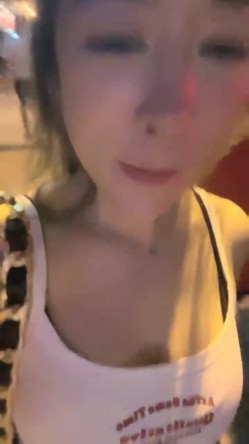 泰国旅游艳遇，【翘臀桃桃】夜店找牛郎~人强屌大，密码房洗澡~调情，口交~激情啪啪 无敌大桩机 截图15