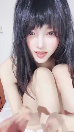 清秀学姐【少女学潮喷】零六甜苹果 白皙酥胸 逆天长腿 丝袜诱惑 跳蛋道具自慰 爽到喷水 截图1