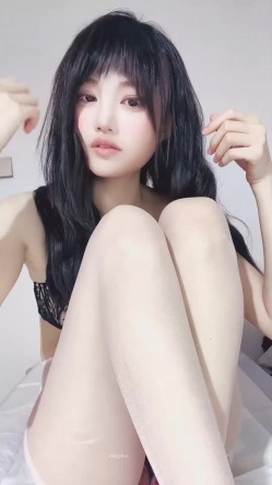 清秀学姐【少女学潮喷】零六甜苹果 白皙酥胸 逆天长腿 丝袜诱惑 跳蛋道具自慰 爽到喷水 截图15