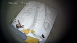 酒店偷拍 ️美女俏皮的逗弄男友鸡巴被按住屁股后入最后射嘴里 截图13
