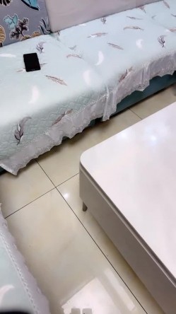 家中半推半就爆肏小嫂子 对白精彩刺激，无套猛肏乱操 截图5