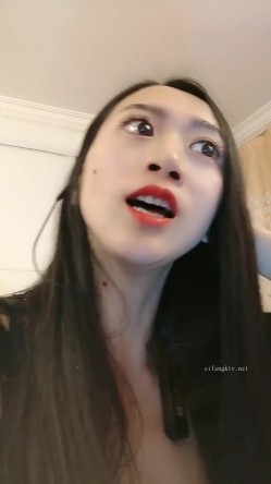 超骚御姐！疯狂喷水，【小狐狸520】，喷一半有人敲门！吓哭了，咚咚咚~人都被吓傻了 截图2