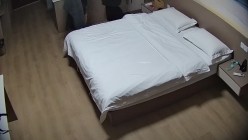 酒店偷拍性欲很强的美骚少妇偷汉子被狂干两场后意犹未尽再次上位榨取 截图5