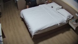 酒店偷拍性欲很强的美骚少妇偷汉子被狂干两场后意犹未尽再次上位榨取 截图11