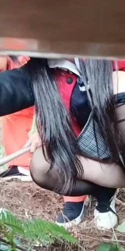 双马尾非常骚的少妇第二部-姐妹演绎户外勾引扫地大叔强行扒裤子啪啪-淫语骚话很是诱惑 截图4