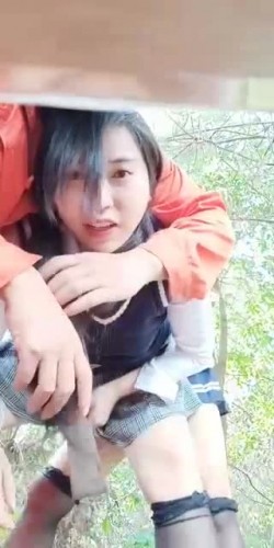 双马尾非常骚的少妇第二部-姐妹演绎户外勾引扫地大叔强行扒裤子啪啪-淫语骚话很是诱惑 截图6