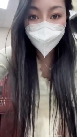 极品露脸骚母狗彤彤乖半瓶风油精下体猛插 露出 sm 完整 截图4