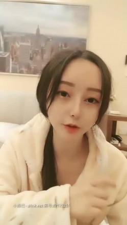 极品热巴高颜值甜美妹子道具自慰诱惑，情趣装连体网袜张开双腿特写震动抽插 截图11
