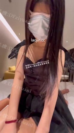 大神包养流出，【巅峰MALONG精品】，01年_170，澳洲留学白富美，颜值很高，半露脸无套内射 截图1