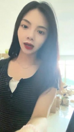 新人下海！逆天颜值，【五花肉】，清秀四川小美女，年轻脸蛋全是胶原蛋白，毛茸茸少女逼 截图15