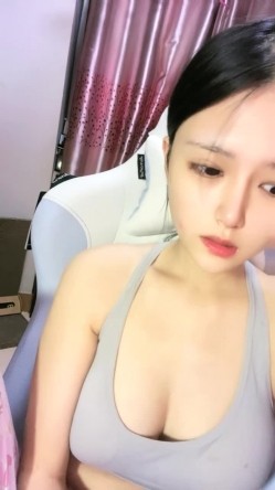 极品绿播女神下海~【娜美】，天然美乳~特写掰穴~挑逗诱惑，迷人的小洞洞张开了 截图12
