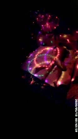 360情趣酒店霓虹灯主题套房偷拍帅哥半夜酒吧泡个喝得有点高的美女开房啪啪 截图3