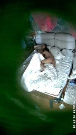 360情趣酒店霓虹灯主题套房偷拍帅哥半夜酒吧泡个喝得有点高的美女开房啪啪 截图13