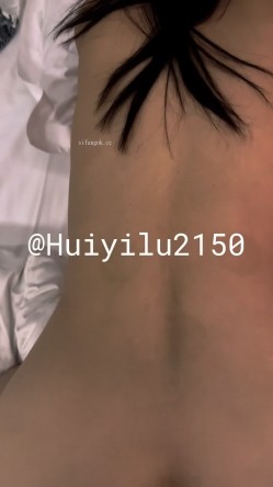 推特炮王【吃鸡回忆录】，激情后入打桩，主打真实 截图15