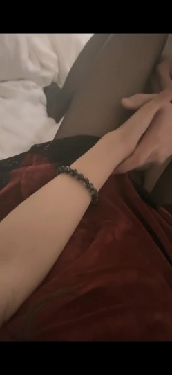 高挑眼镜御姐酒店约个单男手持镜头啪啪做爱拍摄，后入一顿操 截图5