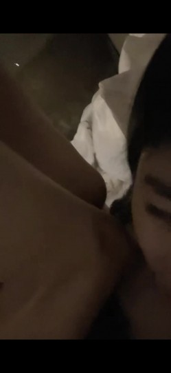 高挑眼镜御姐酒店约个单男手持镜头啪啪做爱拍摄，后入一顿操 截图8