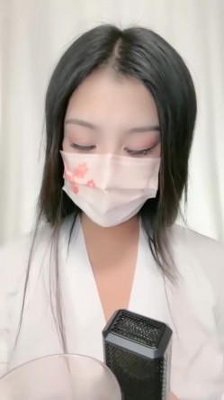 颜值少妇【杨小华】极品人妻下海卖逼，暴力掰逼展示，自扣高潮，隔壁老王都馋哭了 截图13