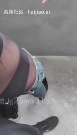 海角大神【169313103201-姐弟一世情】跟姐姐初次尝试楼道做爱虽有惊吓亦有惊喜姐姐说很喜欢这种偷感 截图1