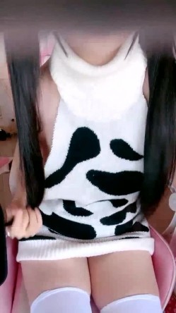 最新网红瓜曝光，抖音二次元卡哇伊可盐可甜高颜美少女【小九酱】露脸定制私拍，美鲍美菊道具紫薇啪啪呻吟销魂，撸点很高 截图6